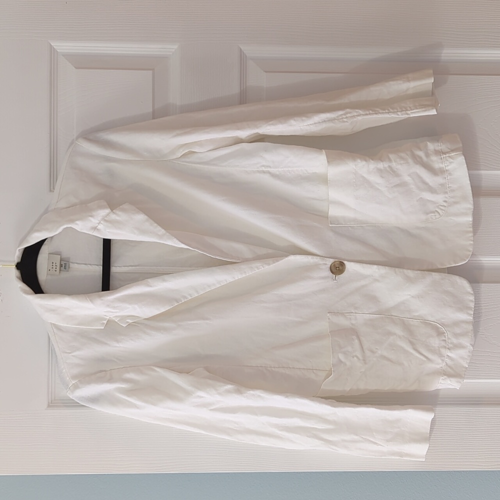 A New Day blazer size xsmall white like new condition never worn